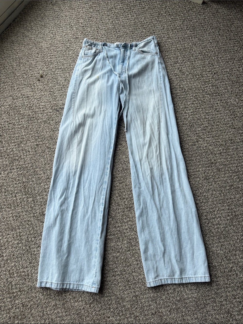 Zara Light Blue High-Rise Wide-Leg Jeans like sweatpants